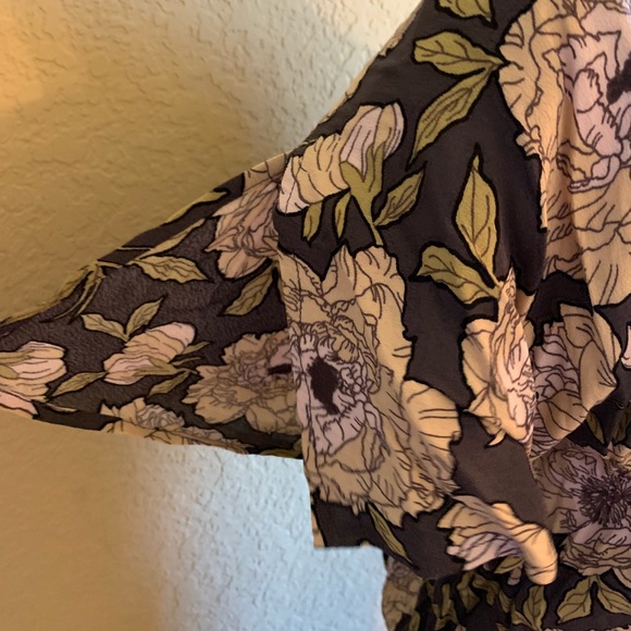 Leith Two Piece Set - Picture 5 of 8